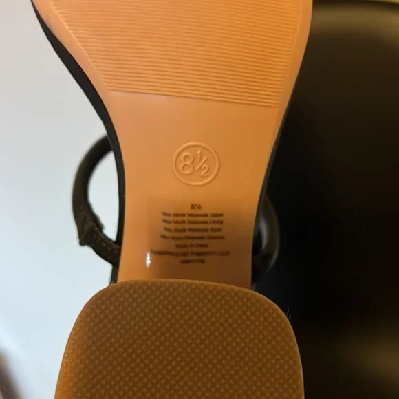 Nwot rattan block heel sandals - Picture 10 of 11